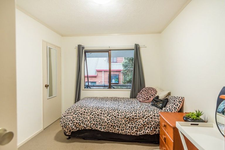 Photo of property in 2/13 Crail Court, Totara Heights, Auckland, 2105