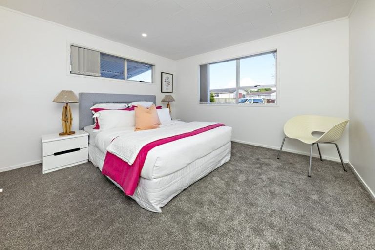 Photo of property in 21 Heathberry Close, Papatoetoe, Auckland, 2025