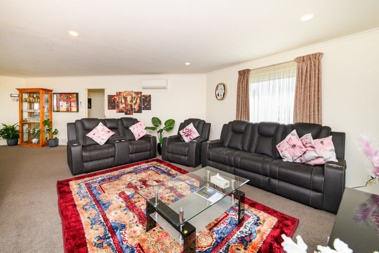 Photo of property in 98 Rosalie Terrace, Kelvin Grove, Palmerston North, 4414