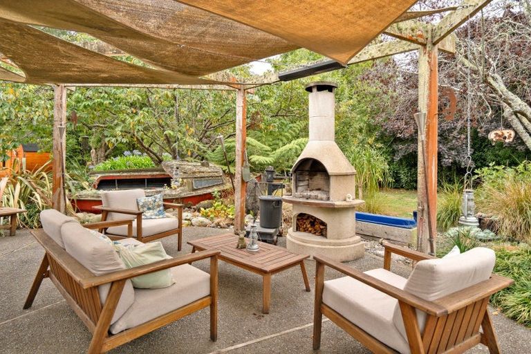 Photo of property in 7 Kemptons Line, Greytown, 5794