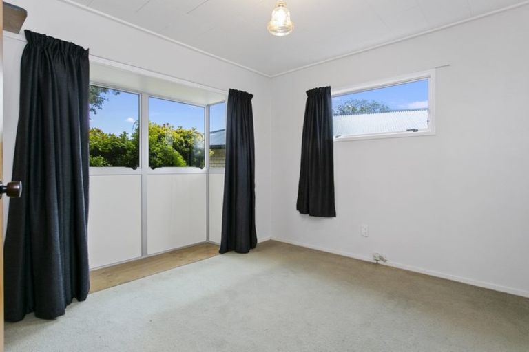 Photo of property in 8 Oxford Street, Tirau, 3410