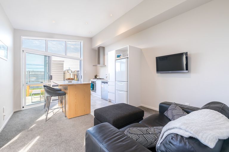 Photo of property in 7 Teal Way, Hobsonville, Auckland, 0616