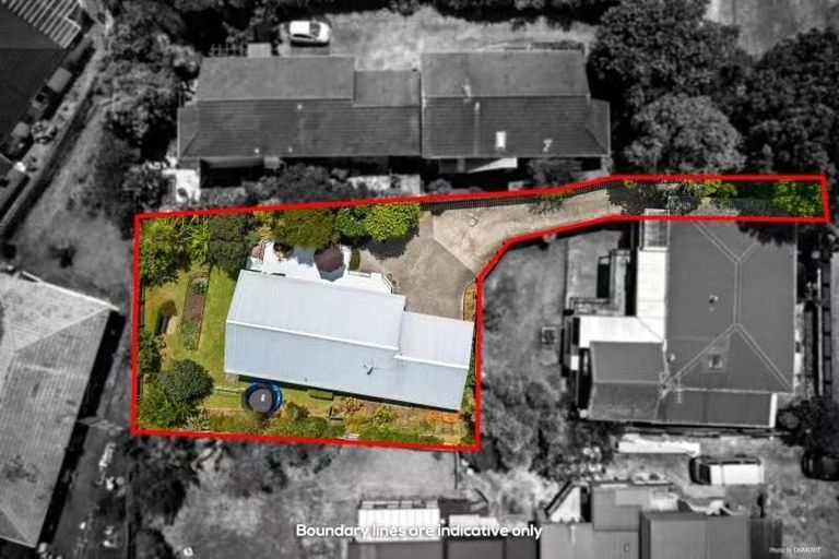 Photo of property in 2/614 Beach Road, Browns Bay, Auckland, 0630