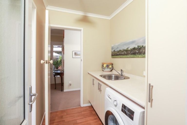 Photo of property in 21 Pulham Crescent, Queenwood, Hamilton, 3210