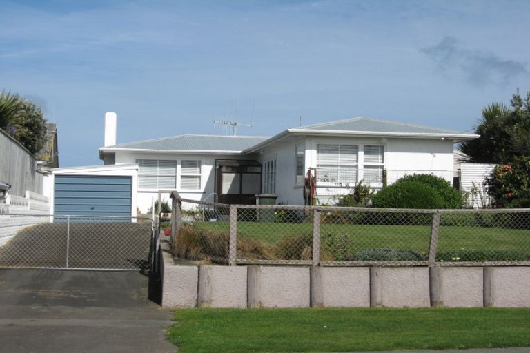 Photo of property in 49 Matai Street, Castlecliff, Whanganui, 4501