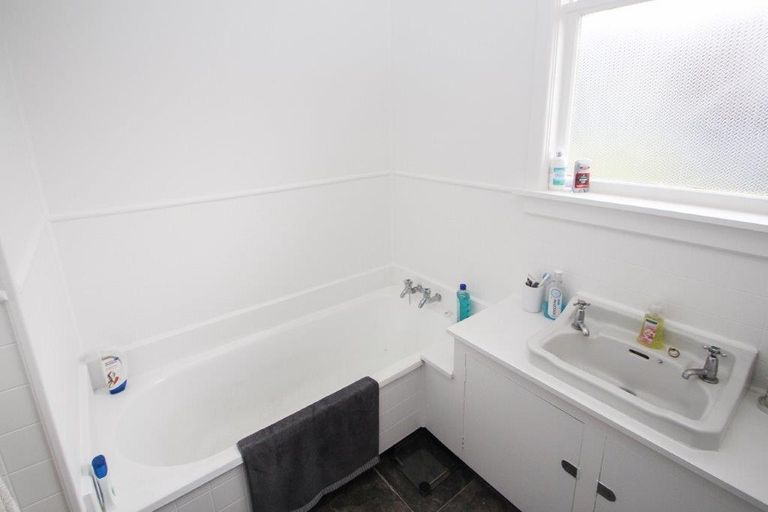 Photo of property in 22 Taward Street, Oamaru North, Oamaru, 9400