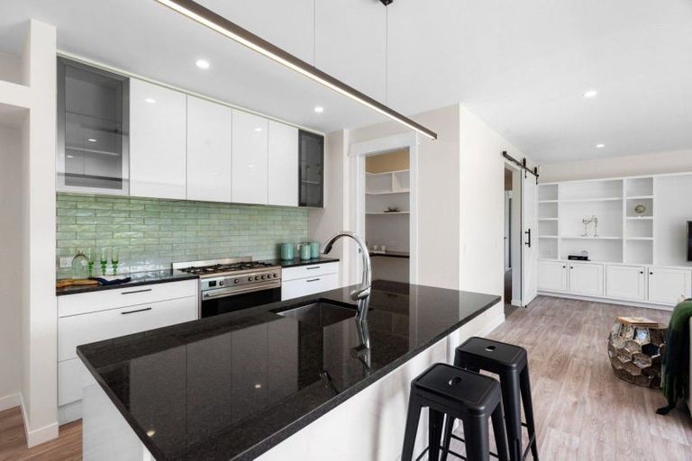 Photo of property in 27 Arihi Crescent, Frimley, Hastings, 4120