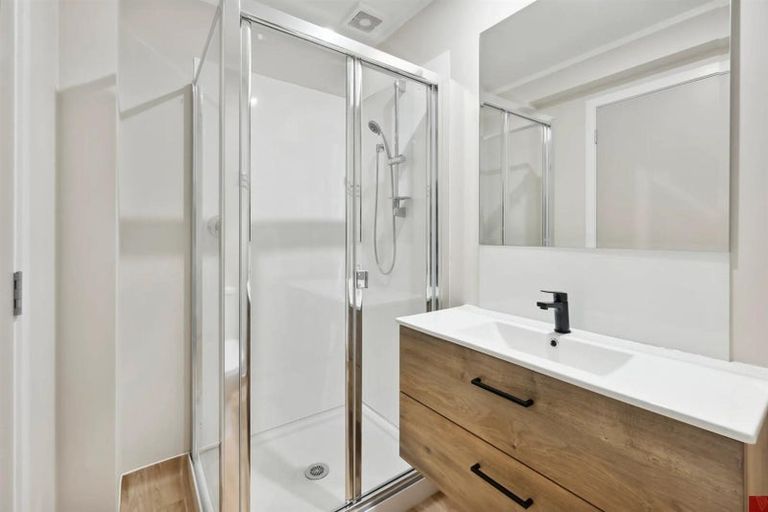 Photo of property in 68 Clevedon Road, Papakura, 2110