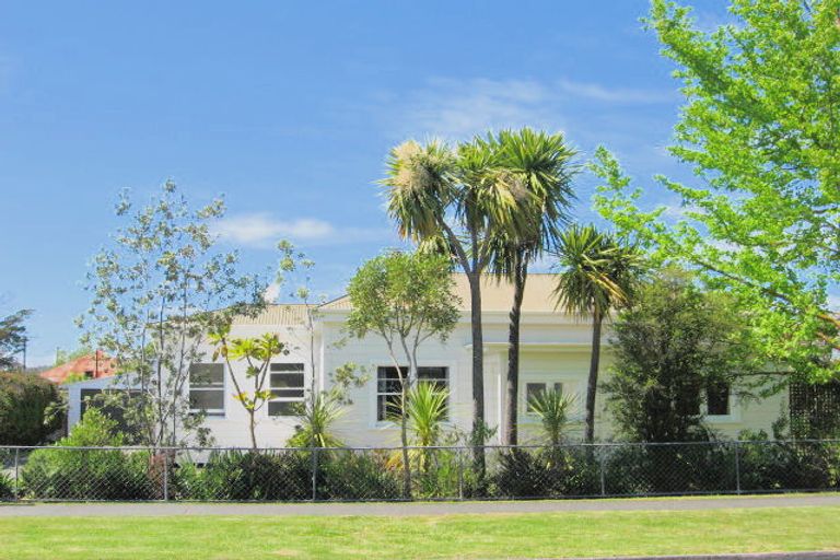 Photo of property in 24 Albert Street, Te Hapara, Gisborne, 4010