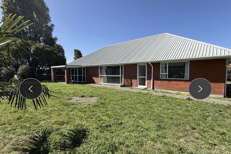 Photo of property in 18 Beauford Place, Parklands, Christchurch, 8083