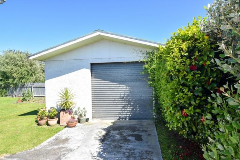 Photo of property in 10-12 Mckenzie Terrace, Carterton, 5713