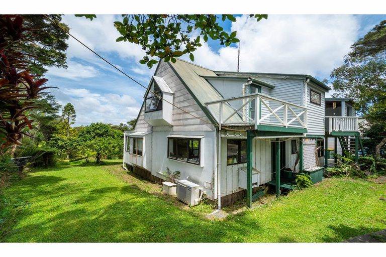 Photo of property in 131 Colwill Road, Massey, Auckland, 0614