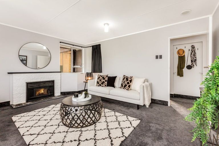 Photo of property in 13 Sombrero View, Ascot Park, Porirua, 5024