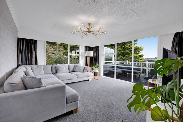 Photo of property in 289 High Street, Eltham, 4322