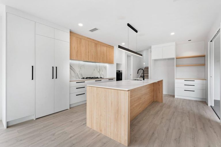 Photo of property in 27 Kotuitui Drive, Wainui, 0992