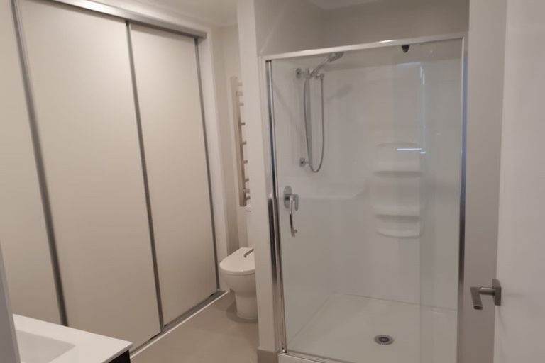 Photo of property in 17 Tuatua Road, Hobsonville, Auckland, 0616