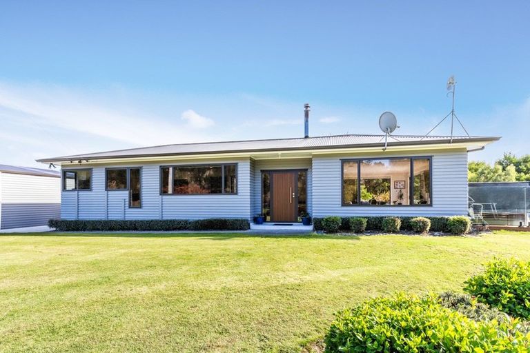 Photo of property in 810 Tukairangi Road, Acacia Bay, Taupo, 3385
