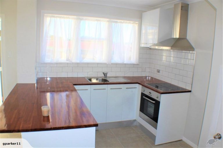 Photo of property in 10 Matipo Street, Castlecliff, Whanganui, 4501