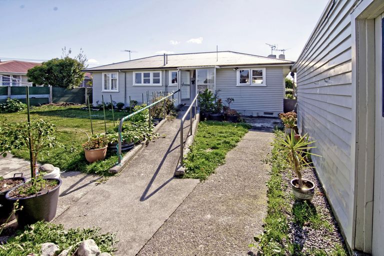 Photo of property in 4 Jellicoe Place, Solway, Masterton, 5810
