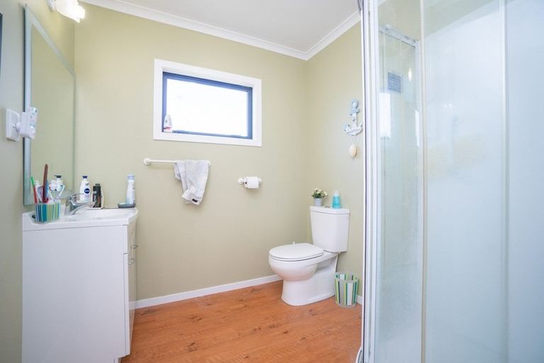 Photo of property in 10 Arthur Street, Waikawa Beach, Manakau, 5573