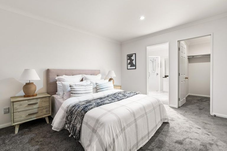 Photo of property in 78 San Valentino Drive, Henderson, Auckland, 0612