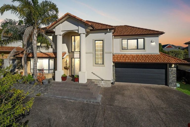 Photo of property in 106 Meadowland Drive, Somerville, Auckland, 2014
