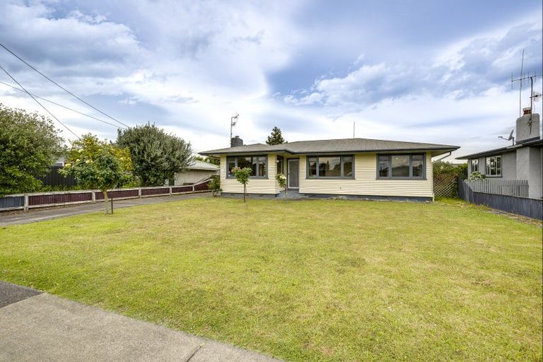 Photo of property in 12 Trevelyan Street, Onekawa, Napier, 4110