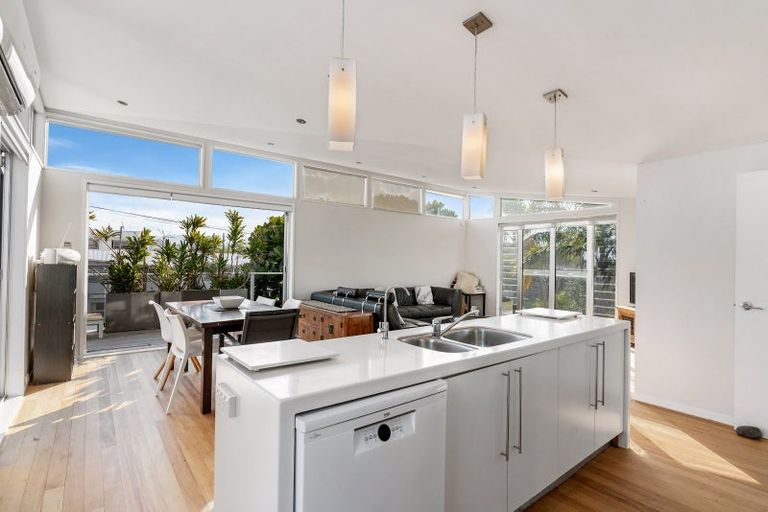 Photo of property in 312a Beverley Terrace, Whangamata, 3620