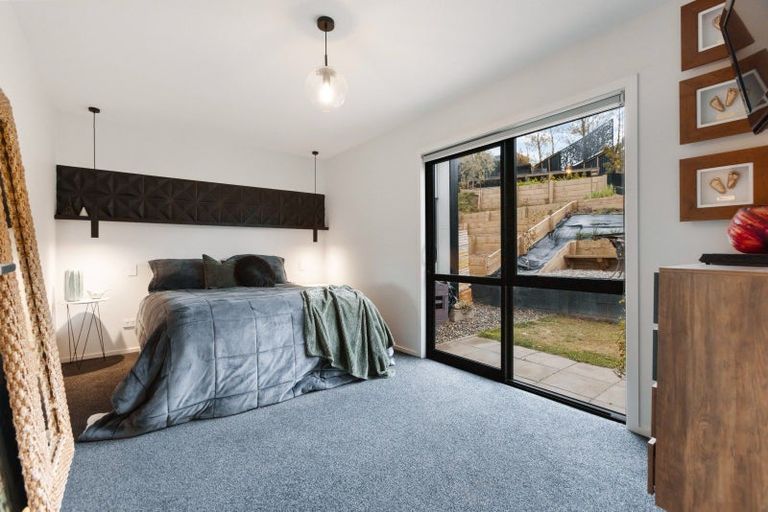 Photo of property in 77 Stratford Drive, Mount Pisa, Cromwell, 9383