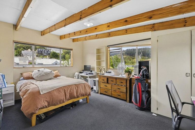 Photo of property in 111 Harbour Terrace, North Dunedin, Dunedin, 9016