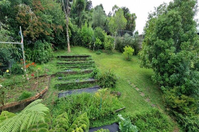 Photo of property in 199 Woodlands Park Road, Titirangi, Auckland, 0604