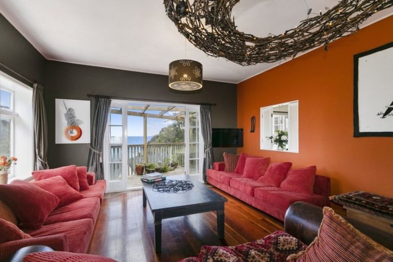 Photo of property in 34 Ferry Road, Days Bay, Lower Hutt, 5013