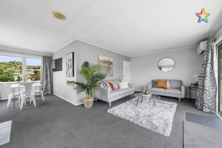 Photo of property in 80 Mulberry Street, Normandale, Lower Hutt, 5010
