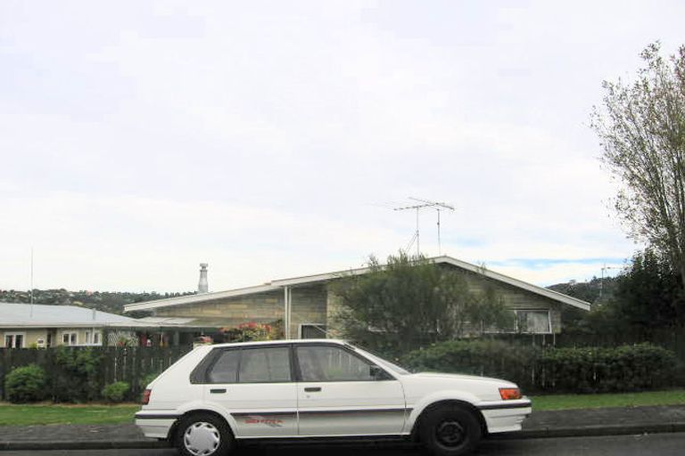 Photo of property in 10 Nandana Drive, Glen Eden, Auckland, 0602