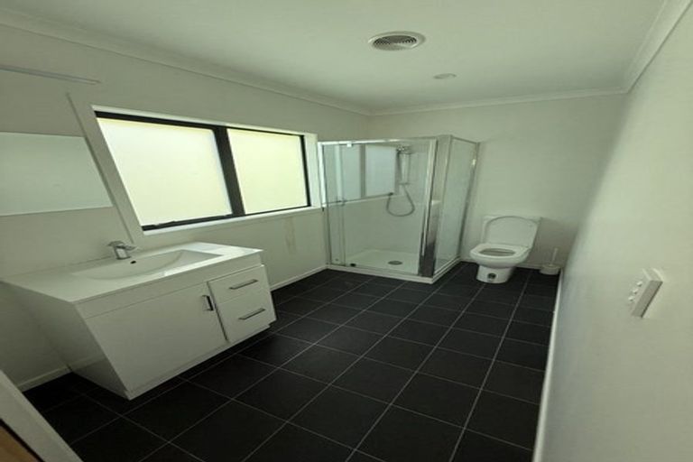 Photo of property in 9 Lowry Heights, Stokes Valley, Lower Hutt, 5019