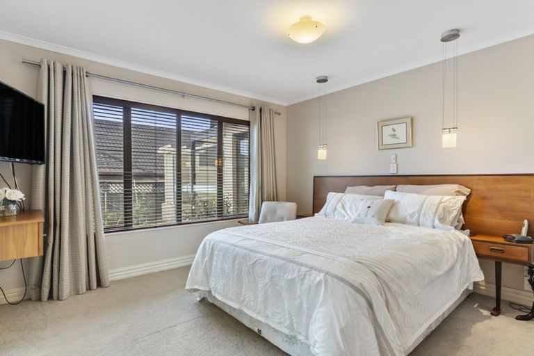 Photo of property in 25 Kilsyth Way, East Tamaki Heights, Auckland, 2016