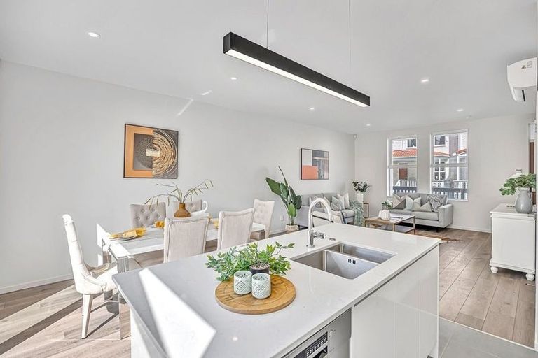 Photo of property in 32 Whautapu Court, Avondale, 1026