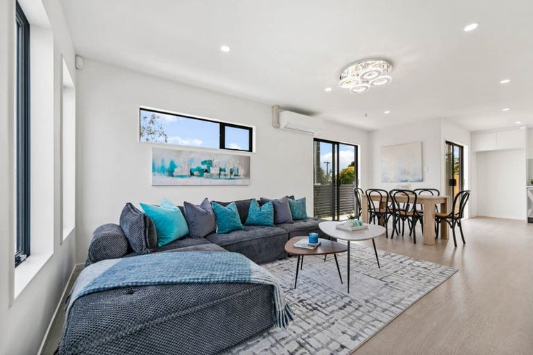 Photo of property in 90a Seymour Road, Sunnyvale, Auckland, 0612