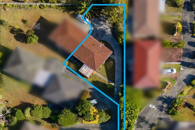 Photo of property in 28a Sunnynook Road, Sunnynook, Auckland, 0620