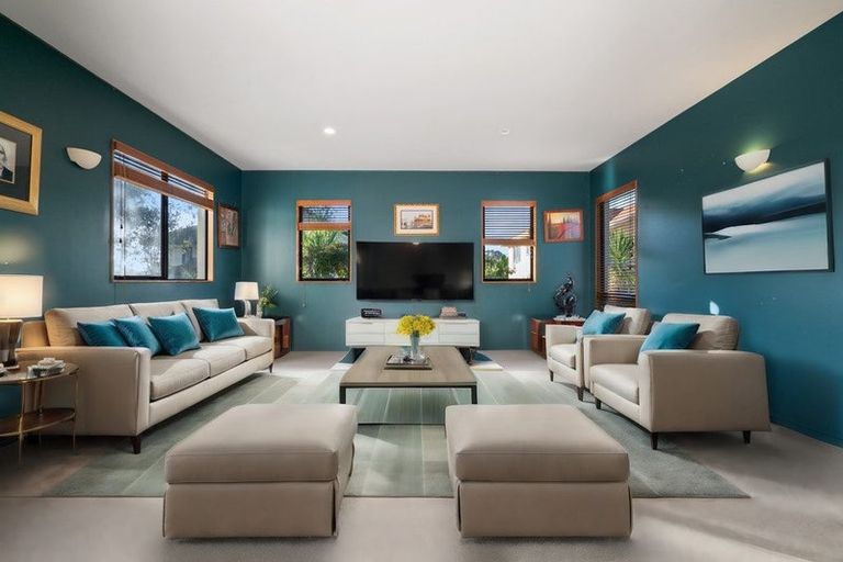 Photo of property in 81 Mt Lebanon Crescent, The Gardens, Auckland, 2105