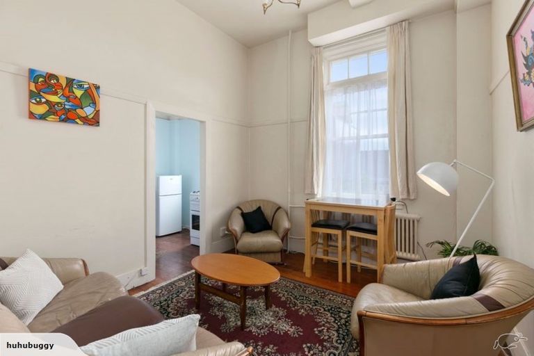 Photo of property in Blythswood Flats, 1/3 Aro Street, Aro Valley, Wellington, 6021