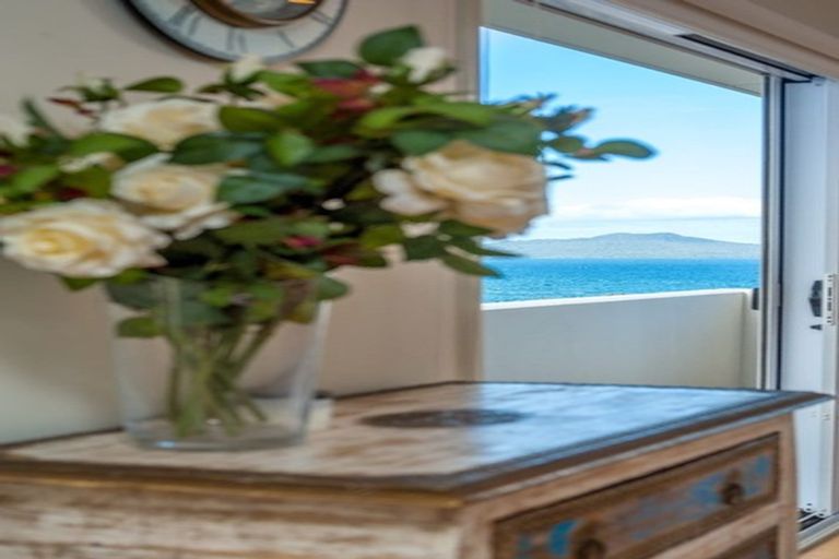 Photo of property in 150 Aberdeen Road, Campbells Bay, Auckland, 0620