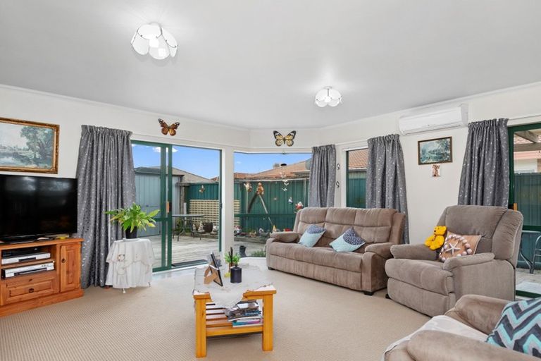 Photo of property in 2 Aldermen Avenue, Papamoa Beach, Papamoa, 3118