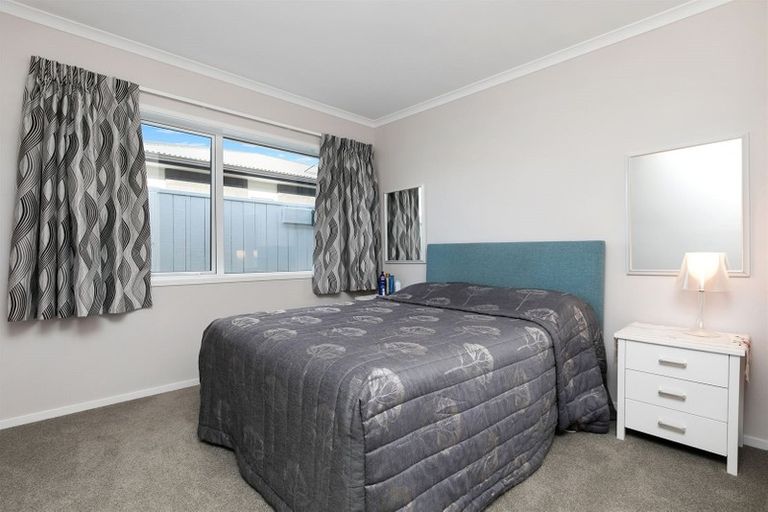 Photo of property in 70 Awataha Crescent, Pyes Pa, Tauranga, 3110