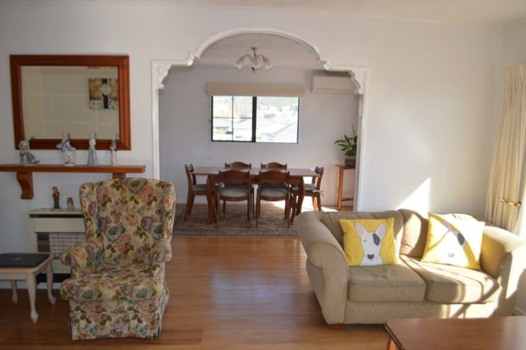 Photo of property in 94 Oxford Street, Tawa, Wellington, 5028