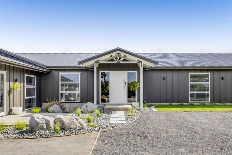 Photo of property in 423 Cardiff Road, Pembroke, Stratford, 4391