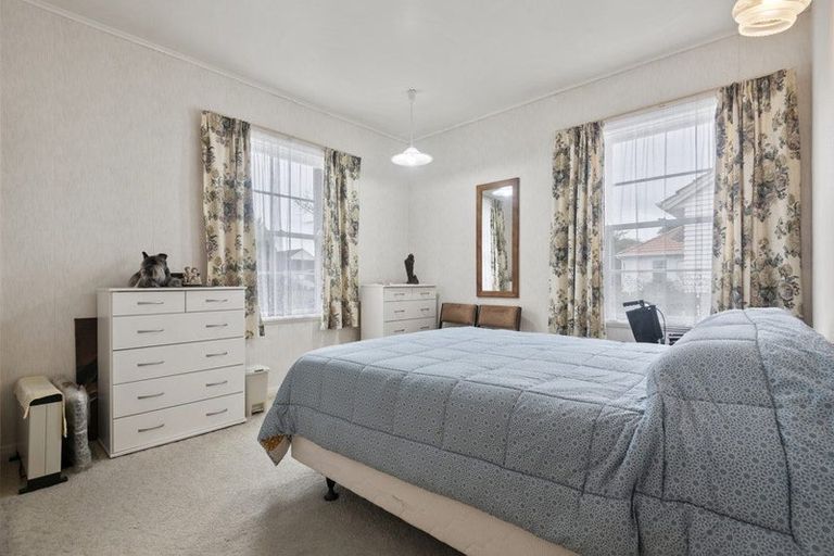 Photo of property in 112 Savage Crescent, West End, Palmerston North, 4412