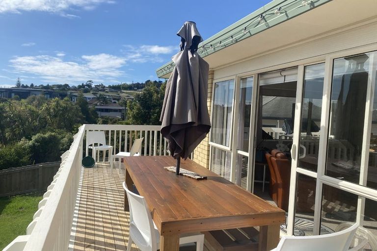 Photo of property in 33 Blue Heron Rise, Stanmore Bay, Whangaparaoa, 0932