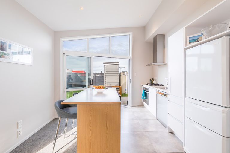 Photo of property in 7 Teal Way, Hobsonville, Auckland, 0616