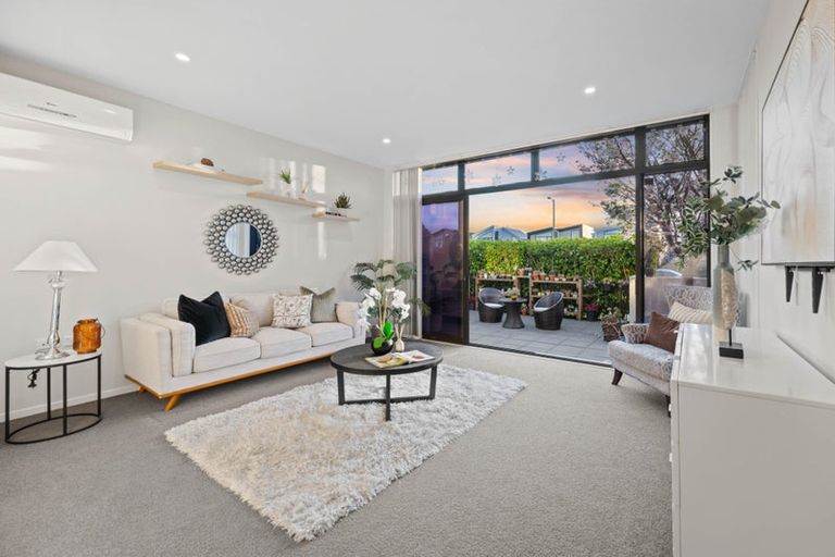 Photo of property in 67 Battalion Drive, Papakura, 2110